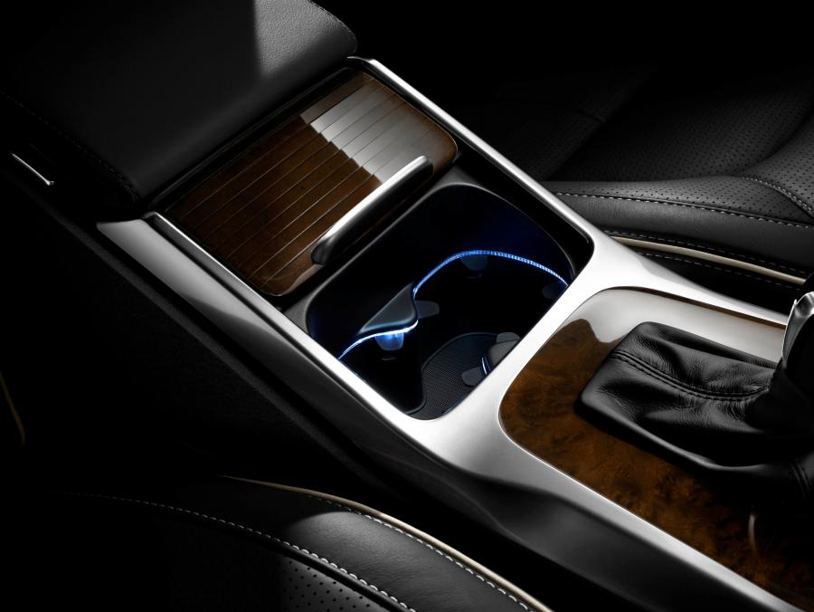 Детали интерьера Volvo S80 Inscription 2014 года  (WW) (фото 4 из 7)